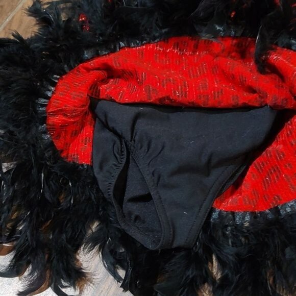 A Wish Come True Small Child 5 6 7 SC sequins red leotard feathers black - Picture 4 of 6